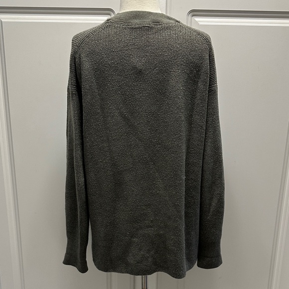 lululemon athletica Men's Charcoal Crewneck Sweater - Picture 4 of 14